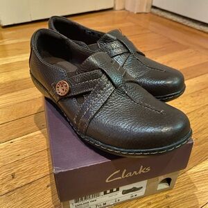 Clarks Ashland Tide brown slip-ons